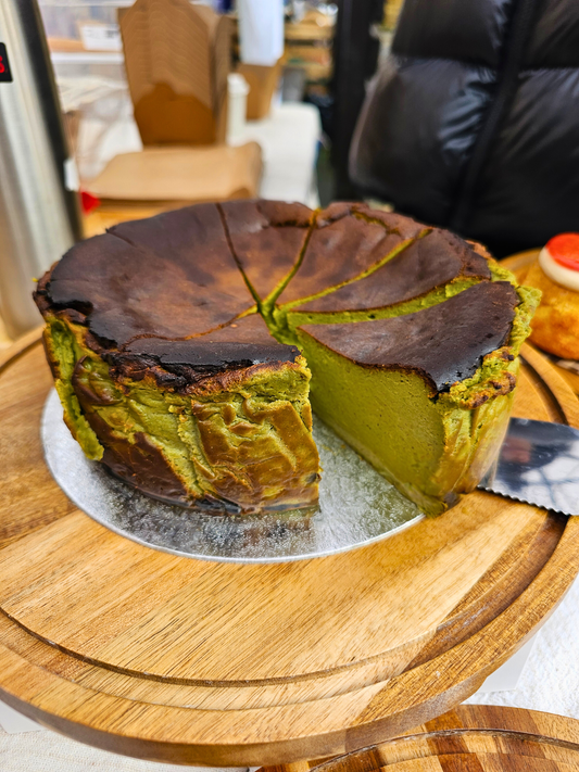 Basque Cheesecake (Matcha) - Whole
